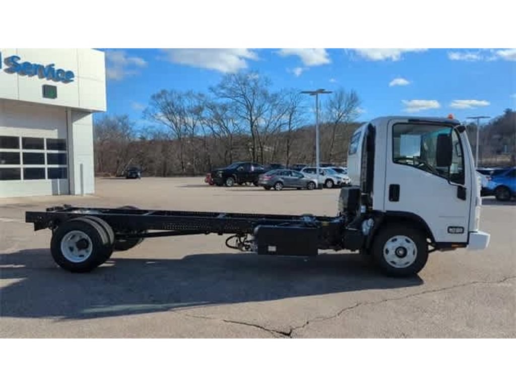 Used 2024 Chevrolet Low Cab Forward 4500 XD RWD image 39