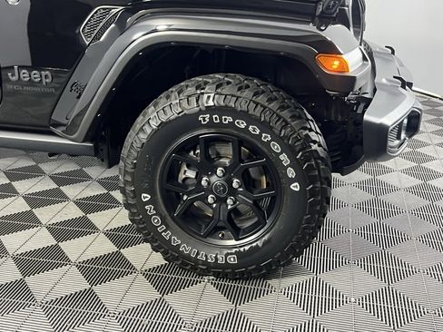 Certified 2024 Jeep Gladiator Sport image 12