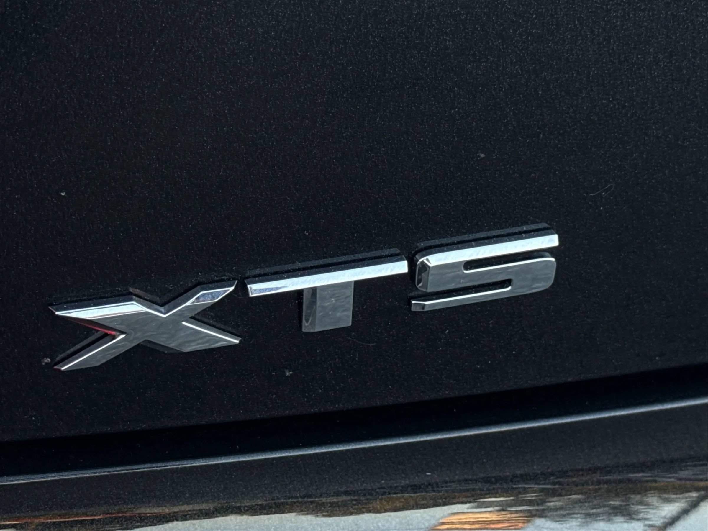 Used 2013 Cadillac XTS Premium FWD image 38