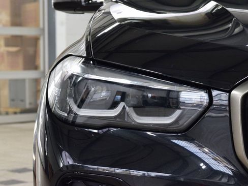 Used 2023 BMW X5 M50i w/ Climate Comfort Package image 12