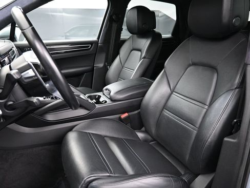Certified 2021 Porsche Cayenne GTS AWD/4WD image 5