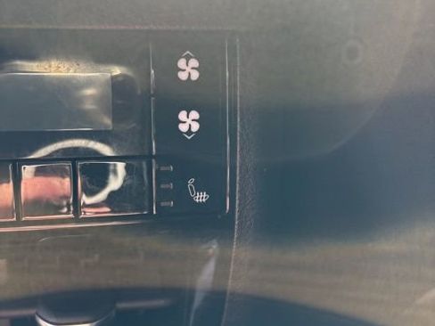 Used 2021 Jeep Grand Cherokee L Limited image 23