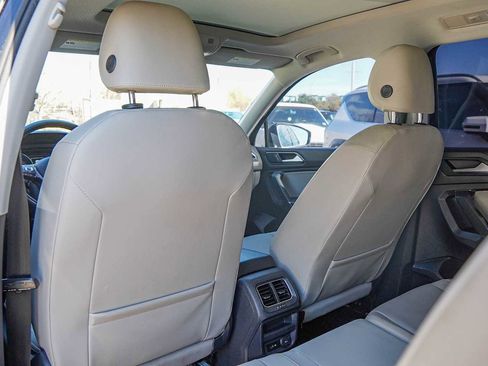 Used 2018 Volkswagen Tiguan SE image 27