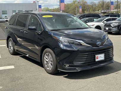 Certified 2025 Toyota Sienna XLE w/ XLE Plus Package