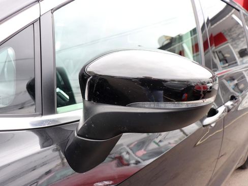 Used 2023 Chrysler Pacifica Touring-L image 66