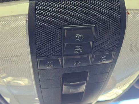 Used 2009 Mercedes-Benz C 300 Sedan image 35