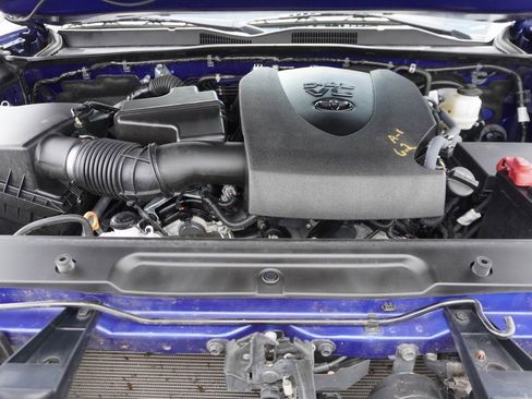 Used 2023 Toyota Tacoma TRD Sport image 25