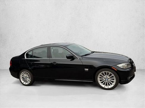 Used 2011 BMW 335i xDrive Sedan AWD/4WD image 4