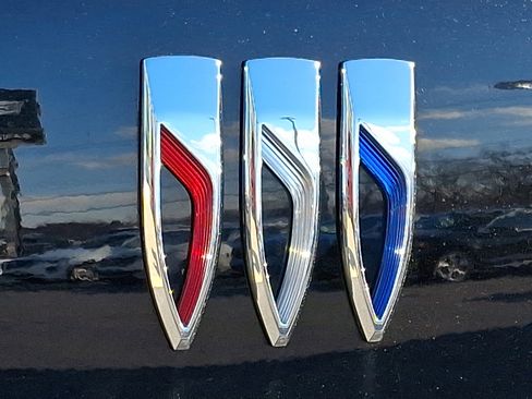 Certified 2025 Buick Envision Preferred image 28