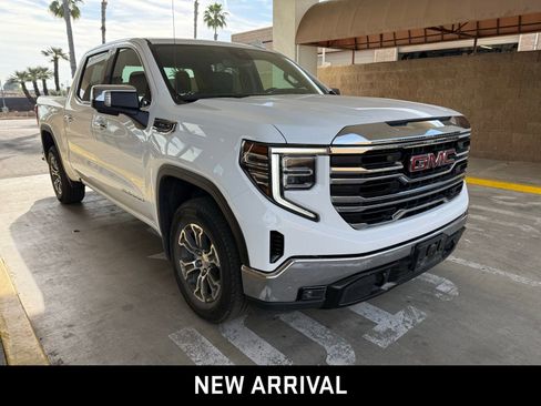 Used 2025 GMC Sierra 1500 SLT image 5