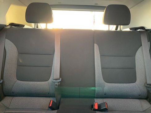 Used 2025 Chevrolet TrailBlazer LT image 36