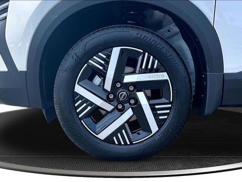 New 2026 Nissan Kicks SV FWD image 12