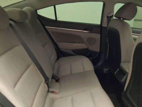 Used 2018 Hyundai Elantra SEL FWD image 19