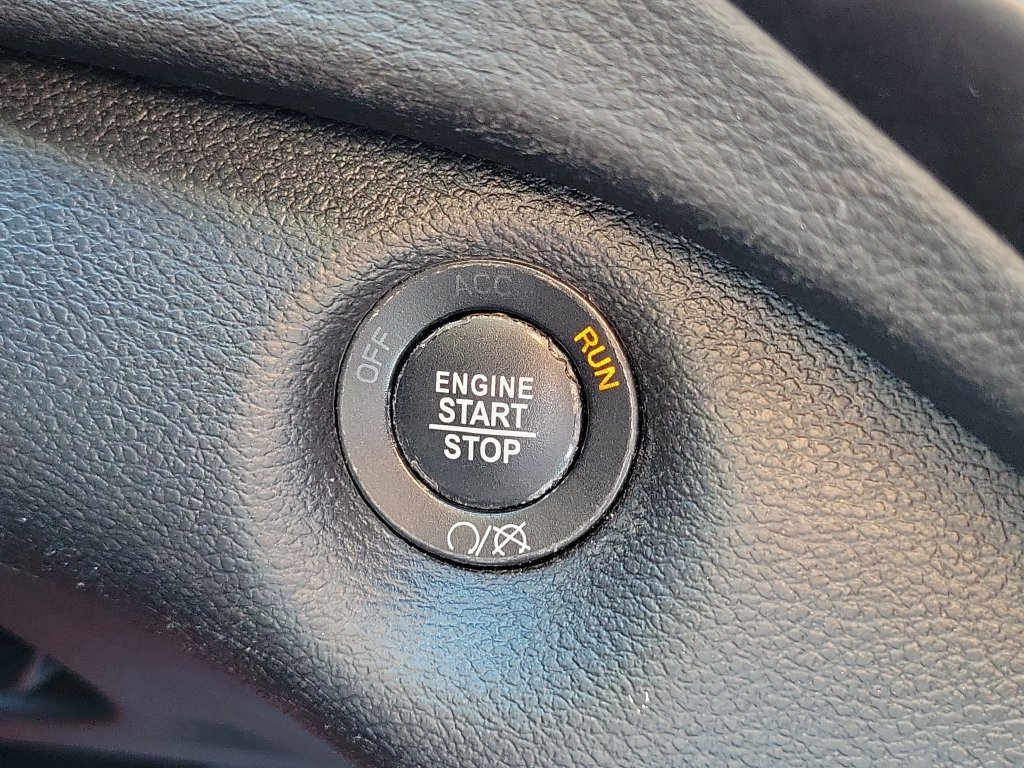 Used 2019 Jeep Cherokee Limited w/ Luxury Group AWD/4WD image 21