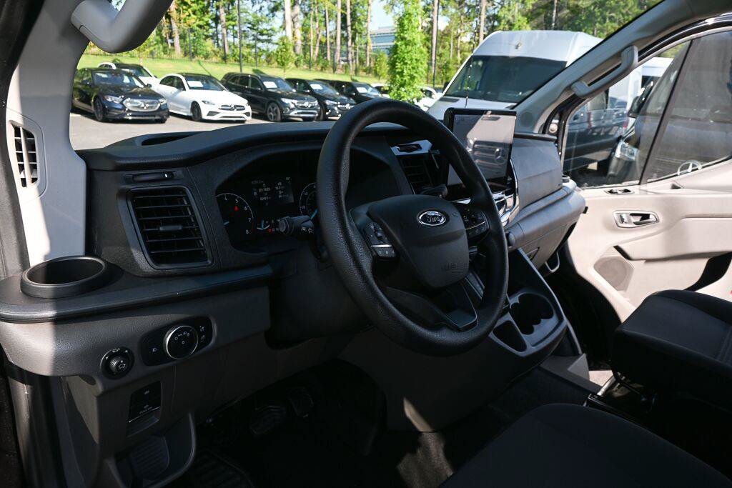 Used 2025 Ford Transit 350 XLT RWD image 6