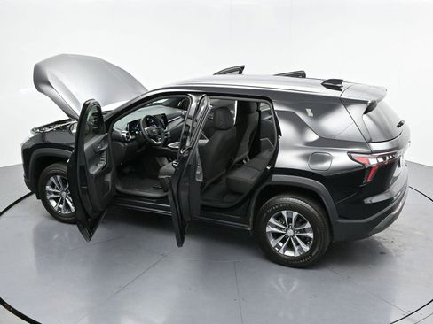 Used 2025 Chevrolet Equinox LT FWD image 36