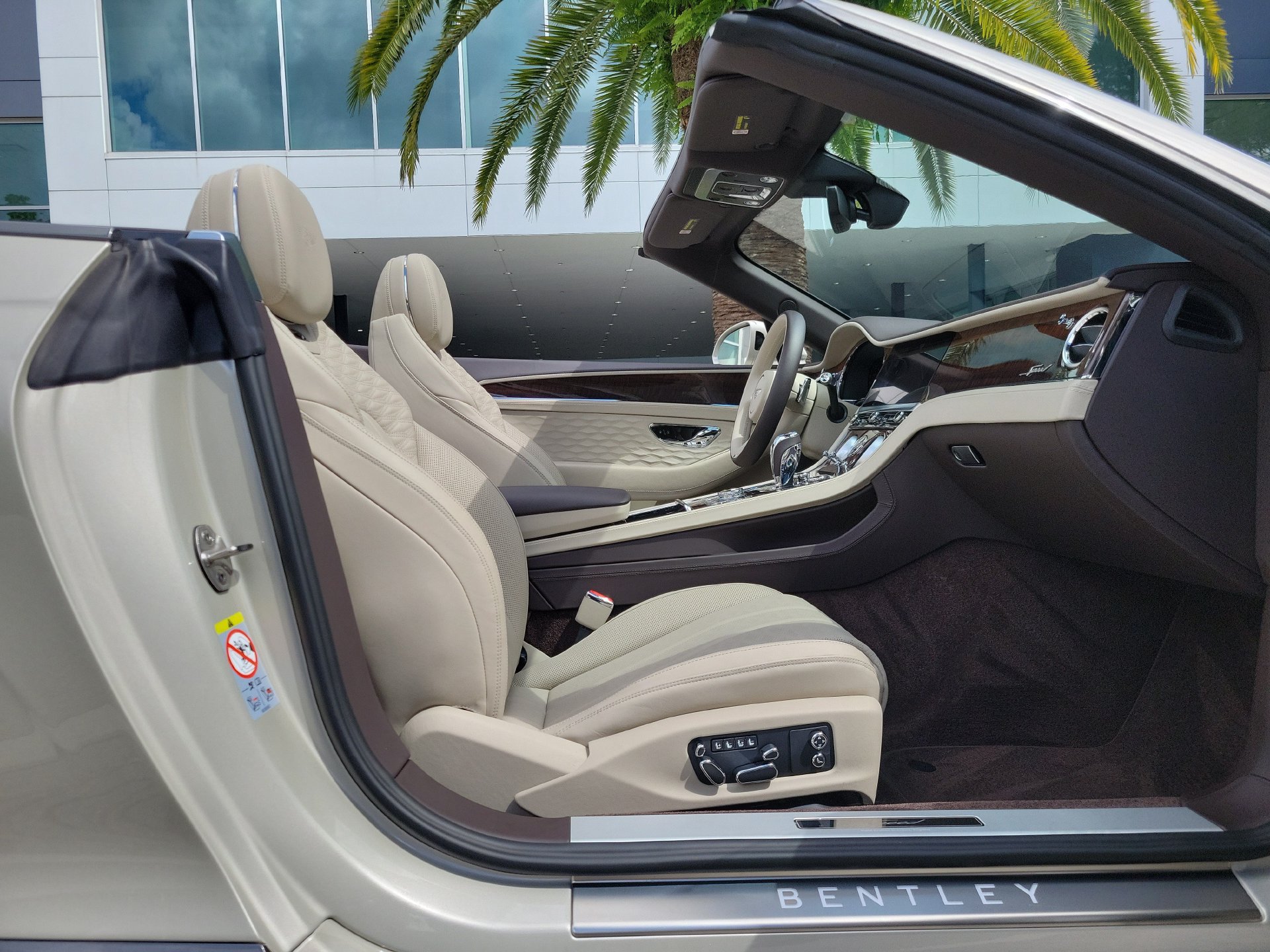 Certified 2025 Bentley Continental GT Speed AWD/4WD image 18
