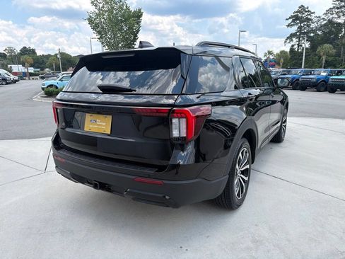Certified 2026 Ford Explorer ST-Line RWD image 8