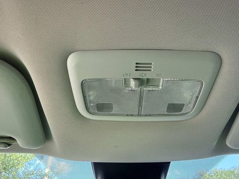Used 2019 Toyota Corolla LE FWD image 45