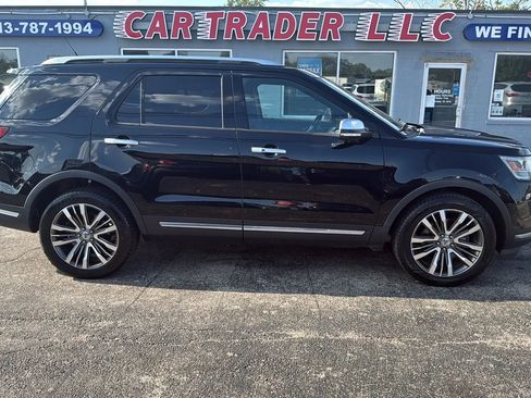 Used 2018 Ford Explorer Platinum image 5