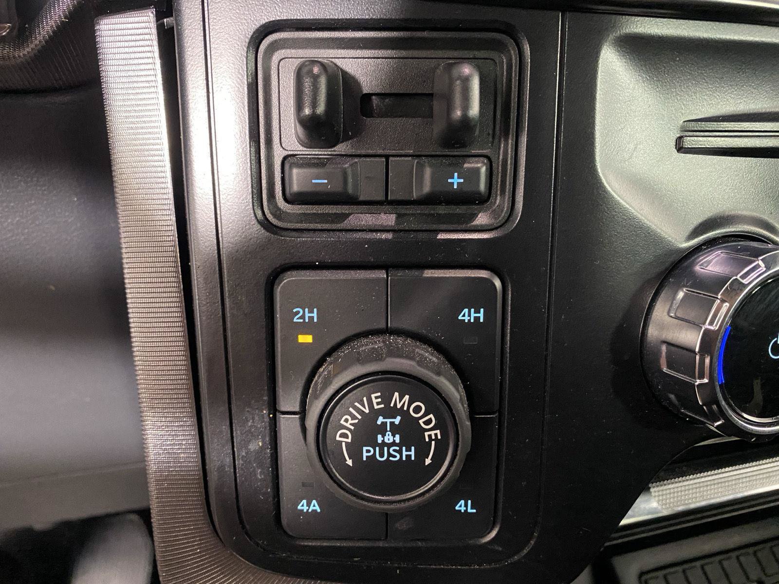 Used 2024 Ford F150 Platinum w/ Equipment Group 702A High AWD/4WD image 17
