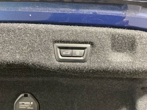 Certified 2025 BMW 530i w/ Premium Package image 31