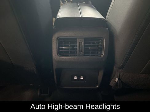 Used 2024 Nissan Rogue SV image 12