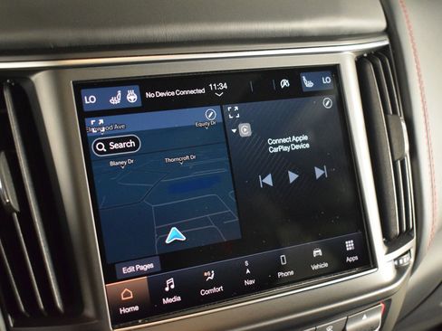 Certified 2022 Maserati Levante GT image 31