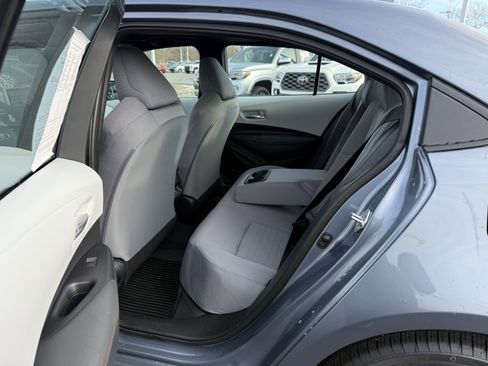 Used 2025 Toyota Corolla SE w/ SE Premium Package image 16