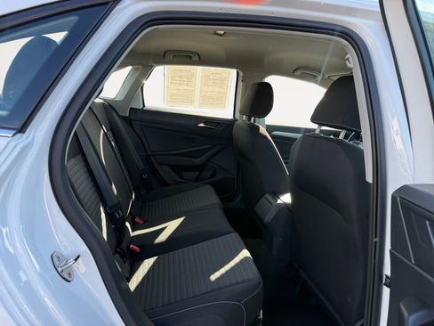 Certified 2025 Volkswagen Jetta S FWD image 18