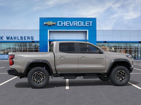 New 2026 Chevrolet Colorado ZR2 w/ Technology Package AWD/4WD image 29