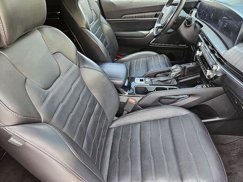 Used 2024 Kia Telluride SX Prestige AWD/4WD image 10