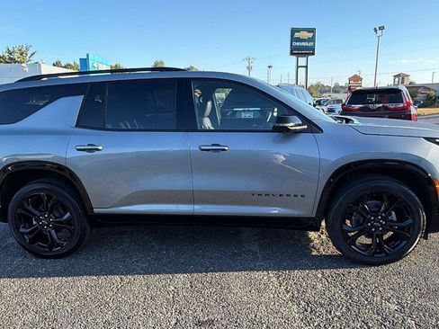 New 2027 Chevrolet Traverse RS FWD image 7
