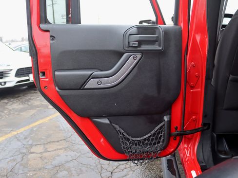 Used 2014 Jeep Wrangler Unlimited Sport w/ Quick Order Package 24S AWD/4WD image 32