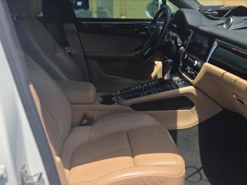 Used 2019 Porsche Macan w/ Premium Package Plus AWD/4WD image 21