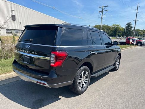Used 2024 Ford Expedition Limited AWD/4WD image 3