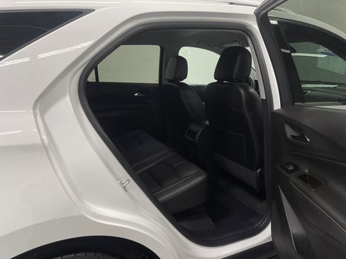 Used 2024 Chevrolet Equinox Premier image 21