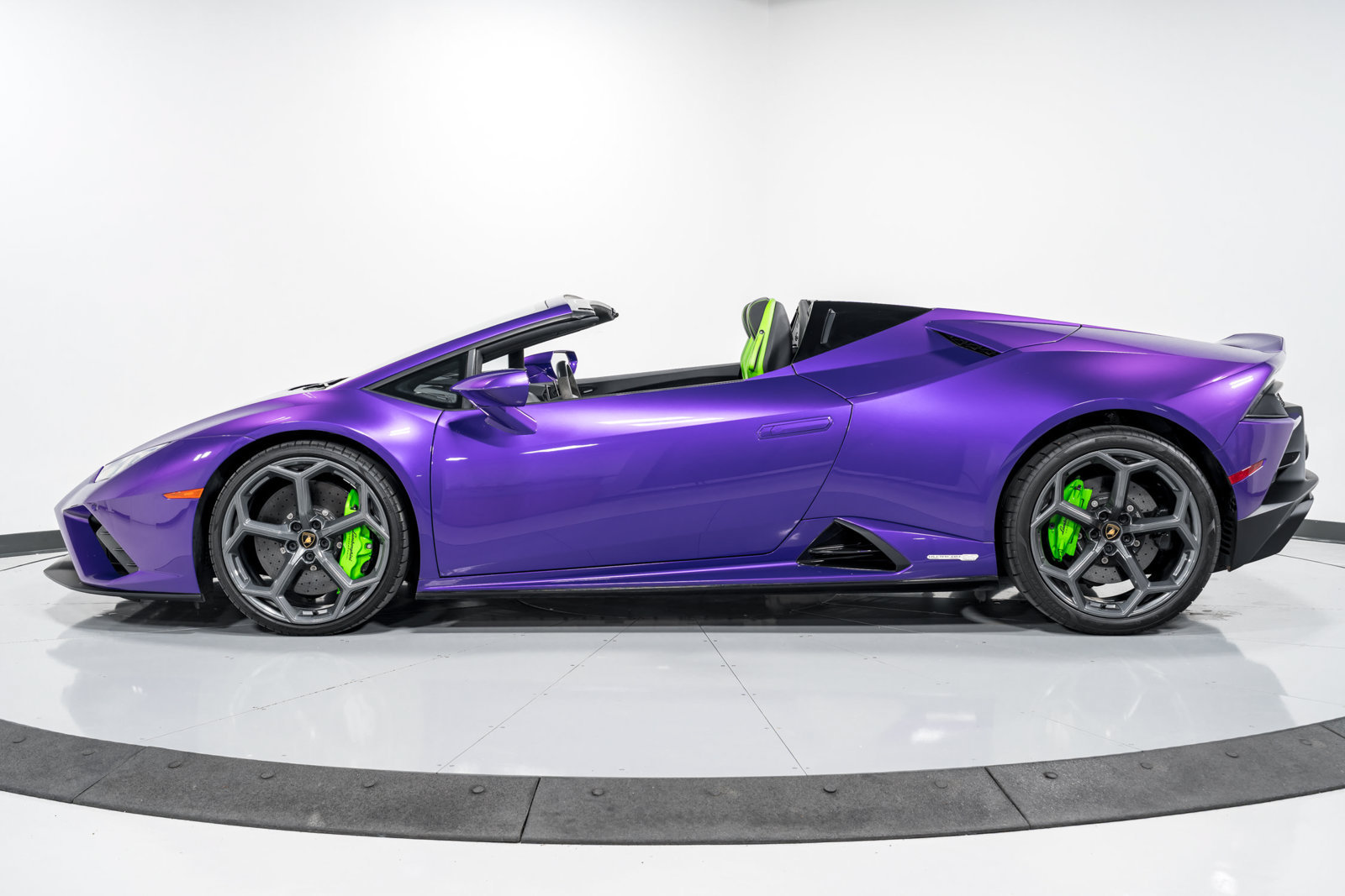 Used 2023 Lamborghini Huracan EVO RWD image 6