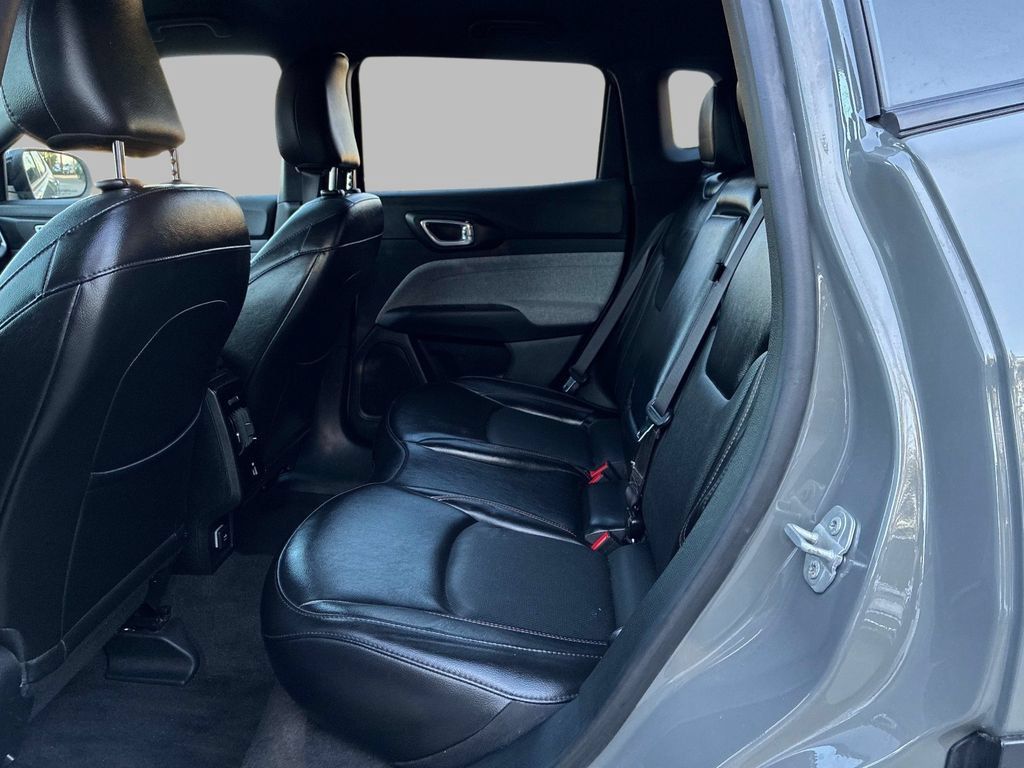 Certified 2023 Jeep Compass Latitude AWD/4WD image 16