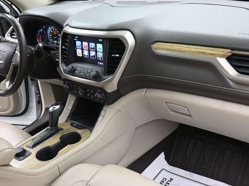 Used 2019 GMC Acadia Denali w/ Technology Package FWD image 29