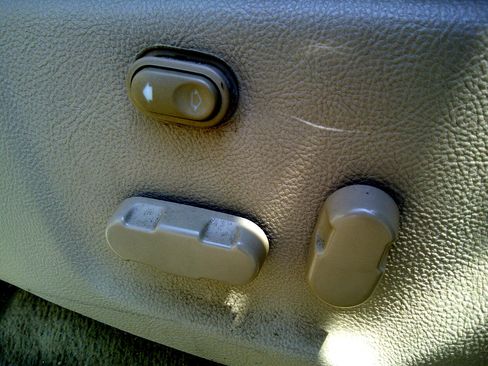 Used 2006 Lincoln Navigator Ultimate image 38