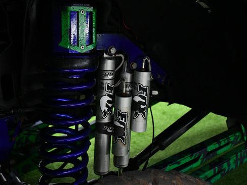 Used 2016 Ford F250 Platinum w/ FX4 Off-Road Package image 9