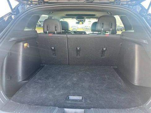 Used 2024 Chevrolet Trax RS w/ Sunroof Package FWD image 21