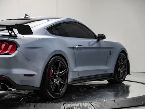 Used 2022 Ford Mustang Shelby GT500 w/ Carbon Fiber Track Pack RWD image 23