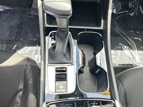 Certified 2023 Hyundai Tucson SEL AWD/4WD image 17