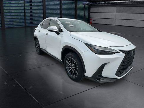 Certified 2025 Lexus NX 250 FWD w/ Accessory Package (Z2) image 2