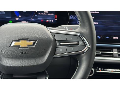 Used 2024 Chevrolet Equinox EV LT w/ LPO, Active Package FWD image 29
