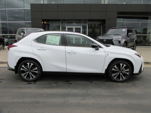 New 2026 Lexus UX 300h AWD image 12