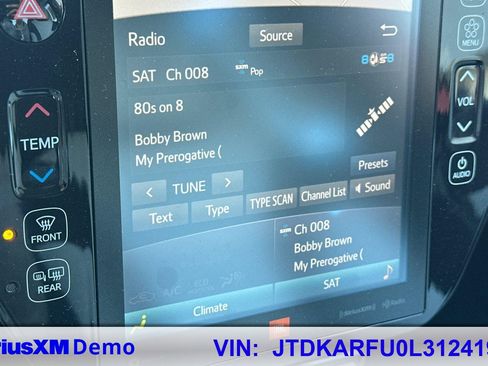 Used 2020 Toyota Prius Limited image 50