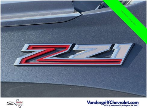 Used 2022 Chevrolet Silverado 1500 LT Trail Boss w/ LPO, Dark Essentials Package AWD/4WD image 5